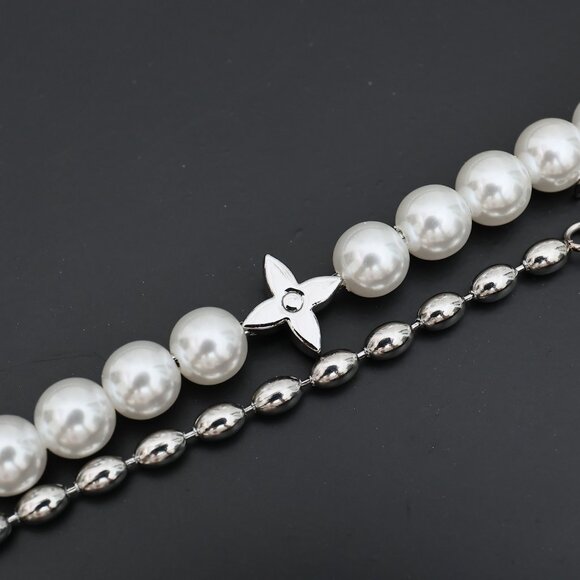 Louis Vuitton PEARLS FUSION necklace - Picture 4 of 7